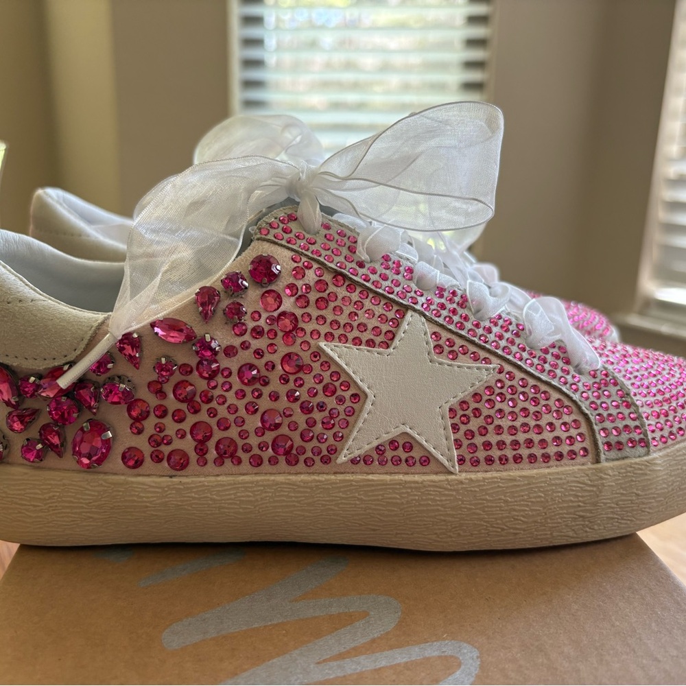 MI.IM Pink Rhinestone Star Sneakers Glam Nashville NIB Size 6 Extra Laces Charms